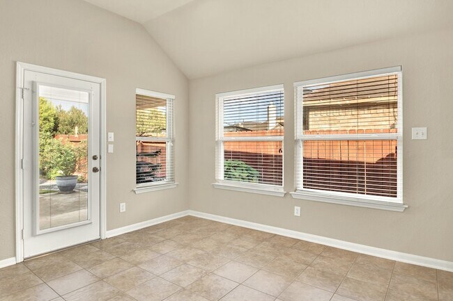 Building Photo - 9226 Fernwillow Dr