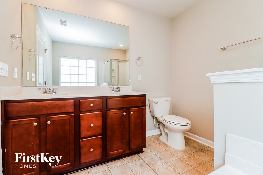 Building Photo - 343 Bradley Bend Dr
