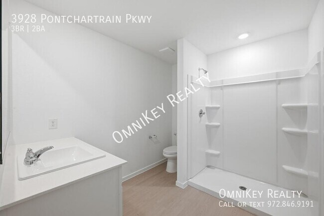 Building Photo - 3928 Pontchartrain Pkwy