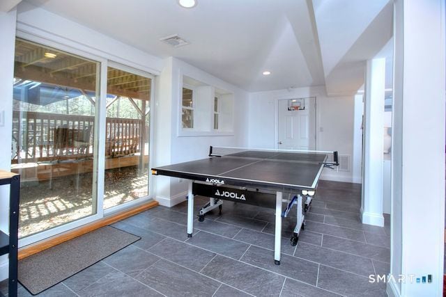 Building Photo - 10 Tiffany Ln