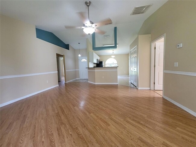 Building Photo - 723 Bobolink Ct
