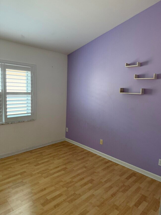 Building Photo - 8202 White Rock Cir