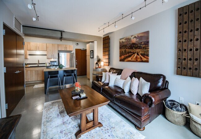 Building Photo - Authentically Cool Downtown Austin Condo | Walk Everywhere | Fully Furnished