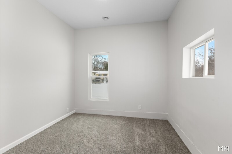 Building Photo - 614 S Webster St