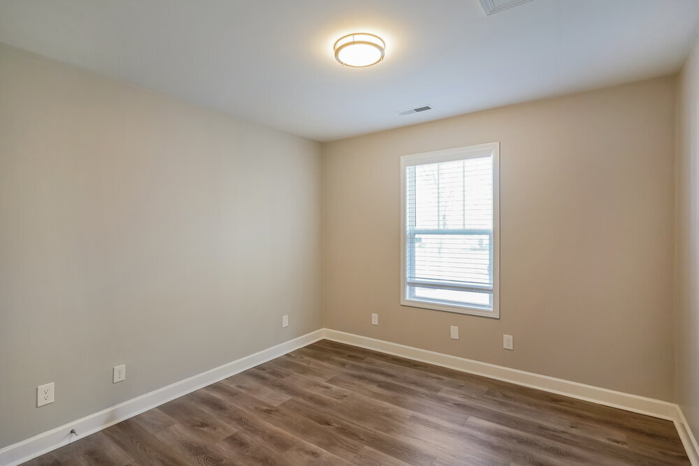 Building Photo - 2002 Owl Ct