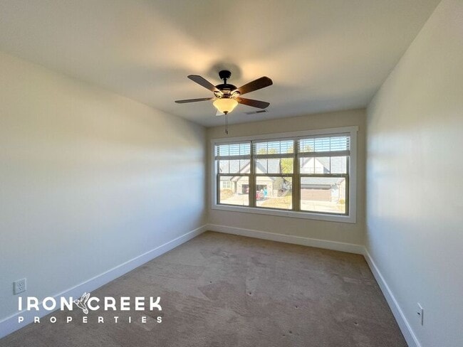 Building Photo - 24 Onteora Oaks Dr