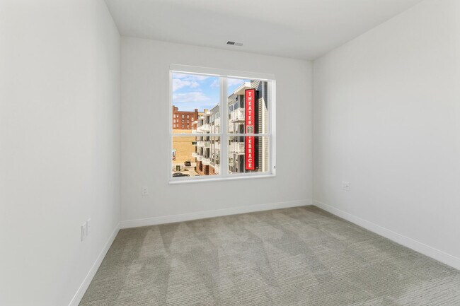 Building Photo - 5945 6th Ave