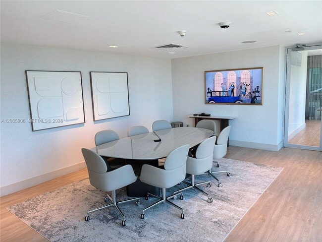 Building Photo - 900 Biscayne Blvd