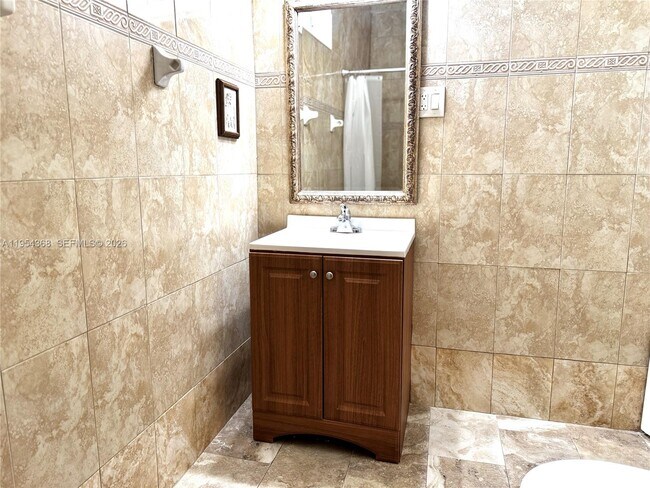 Building Photo - 1837 NW 17th Ave