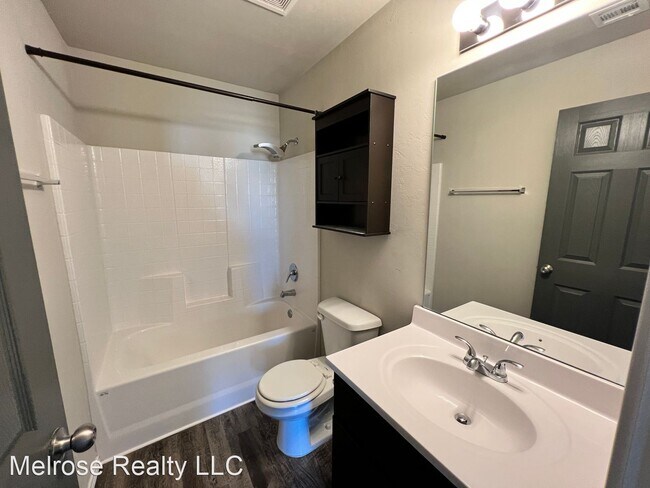 Building Photo - 3 br, 2 bath House - 9424 NW 122nd Terrace