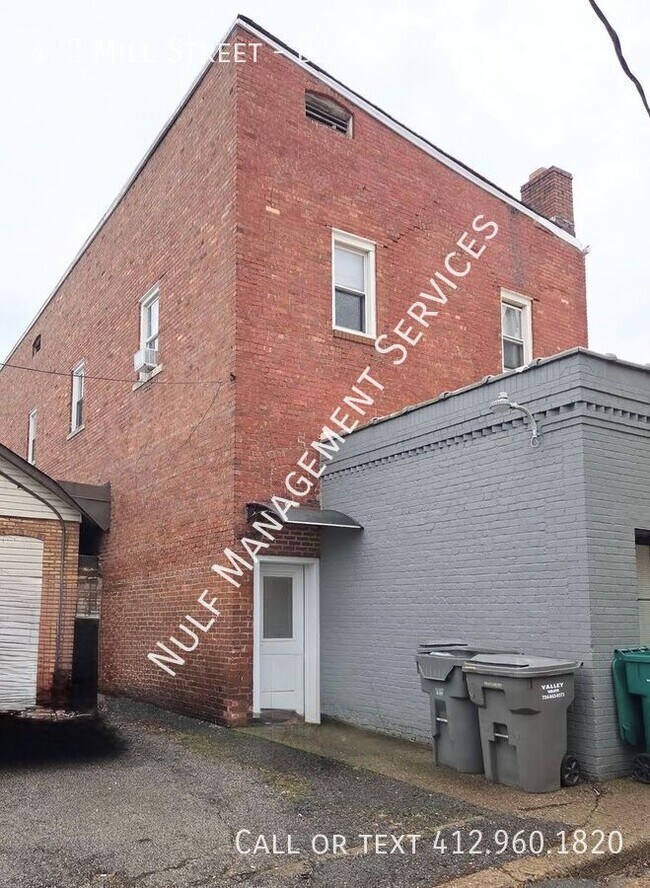 Building Photo - 422 Mill St