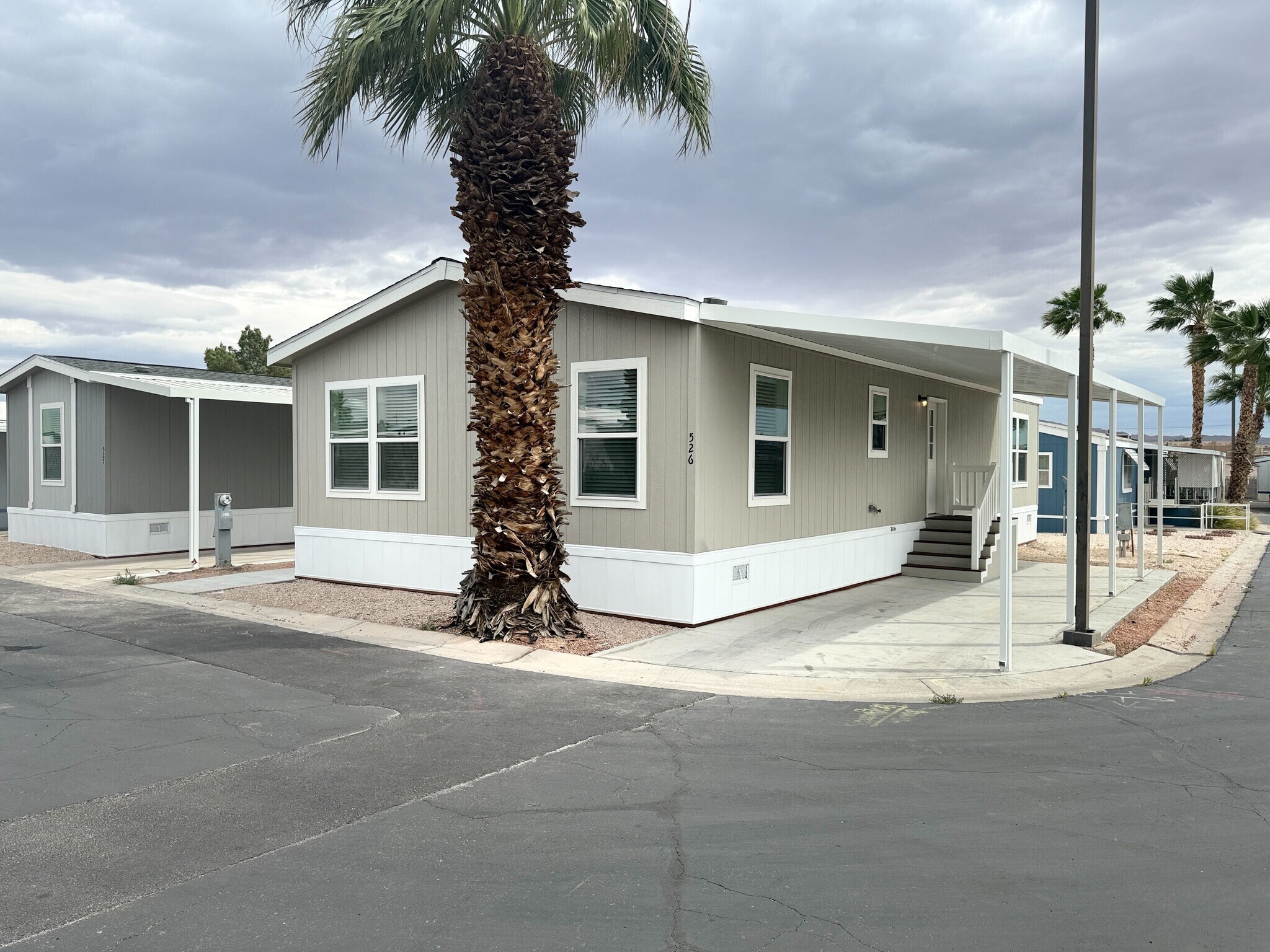 Building Photo - 3601 E Wyoming Ave