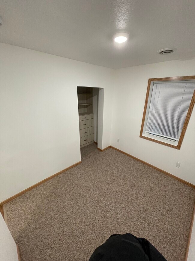 Building Photo - Courthouse View Apartments