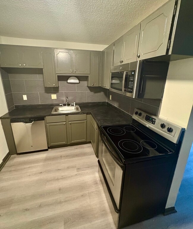 Building Photo - 1809 Arlington Ave