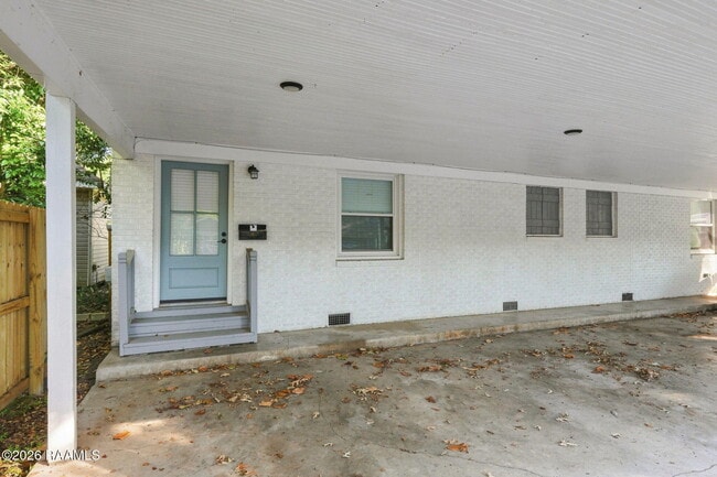 Building Photo - 108 Howard Ave