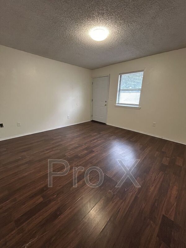 Building Photo - 106 W Hudson St