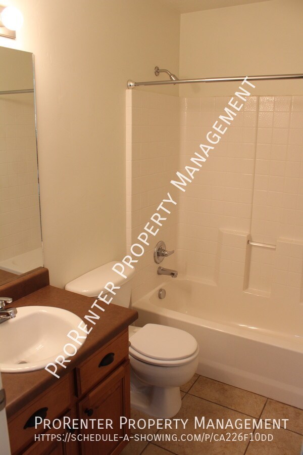 Building Photo - 1412 E 6125 S