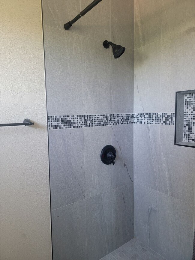 Building Photo - 3 Bed / 2 Bath Home with Pool, RV Parking & Private Balcony