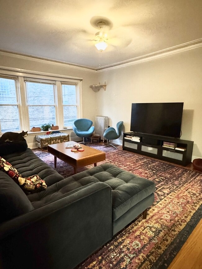 Building Photo - 1955 W Sunnyside Ave