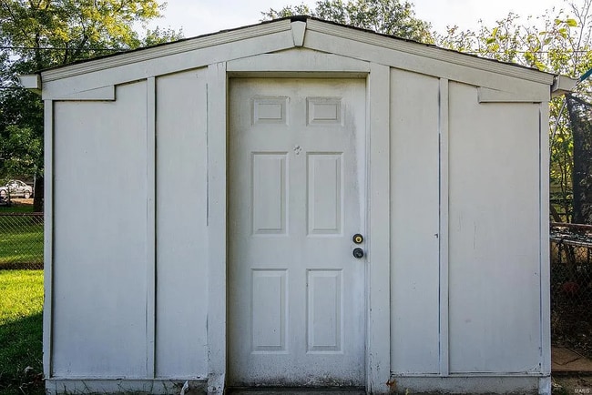 Building Photo - 1740 Deborah Dr