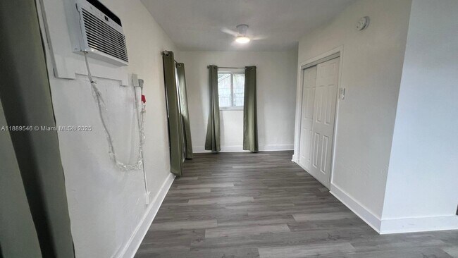 Building Photo - 6300 Miramar Pkwy