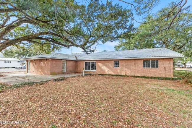 Building Photo - 240 N College Rd