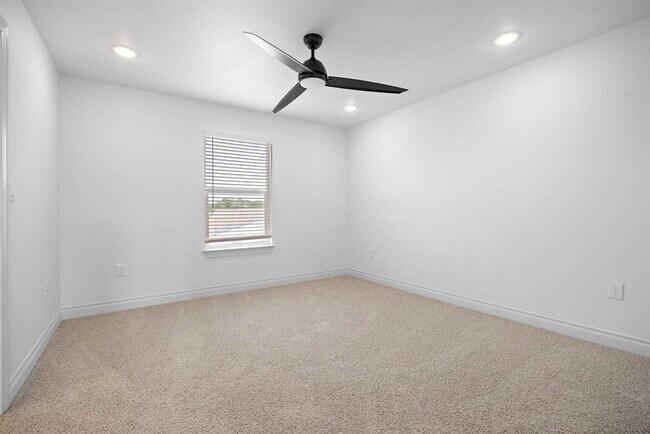 Building Photo - 2105 Tiger Trail
