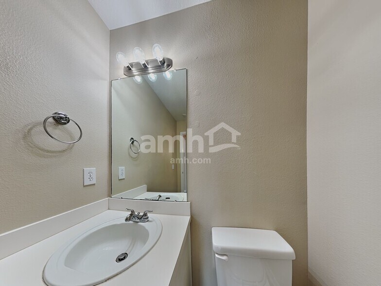 Building Photo - 651 Cypresswood Ter