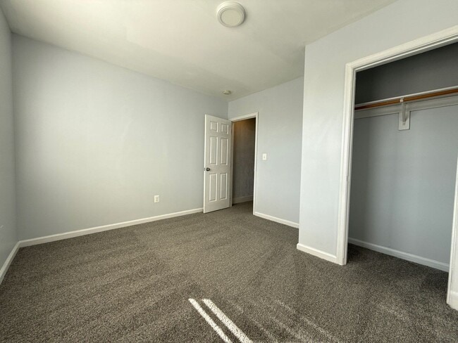 Building Photo - Beautiful Three - Bedroom Home In Baltimore