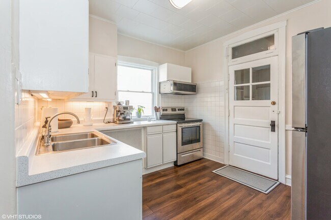 Building Photo - 4830 Wright Terrace