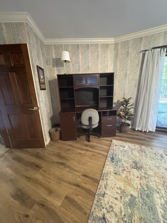 Building Photo - Lake Lanier Furnished 1BR Apartment – All ...