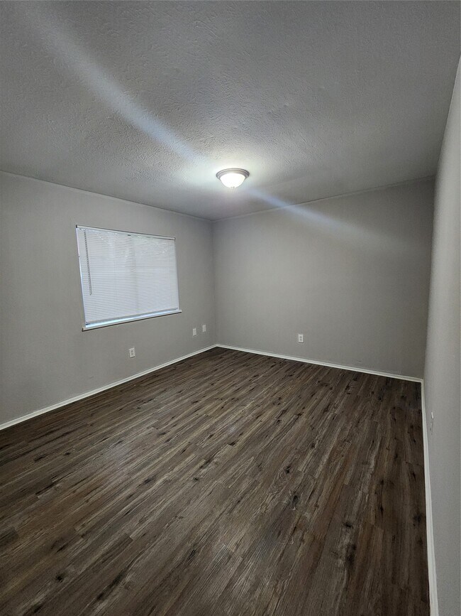 Building Photo - 3822 Broken Elm Dr