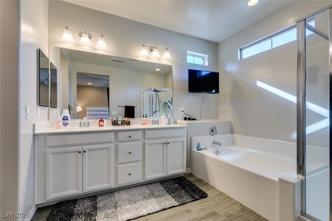 Building Photo - 172 Petaluma Valley Dr