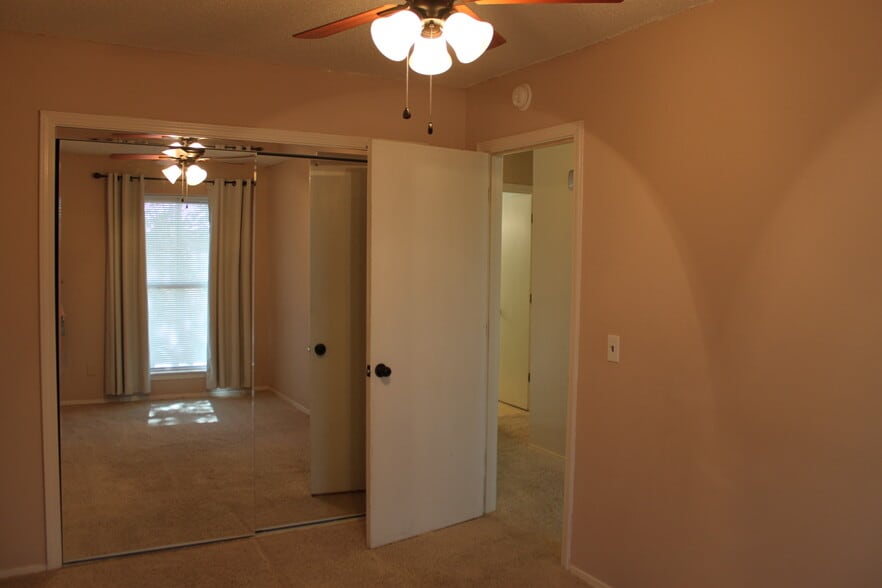 guest bed 2 - 24 Cherrywood Square