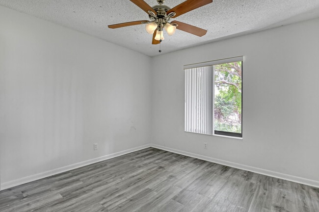 Building Photo - 3618 Alder Dr