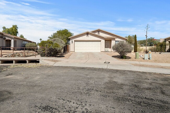 Building Photo - Move in ready home in Arizona Sunset!