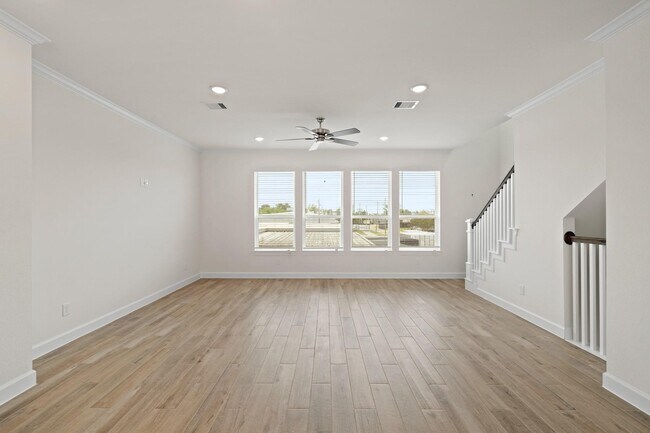 Building Photo - 13305 Moncloa Dr