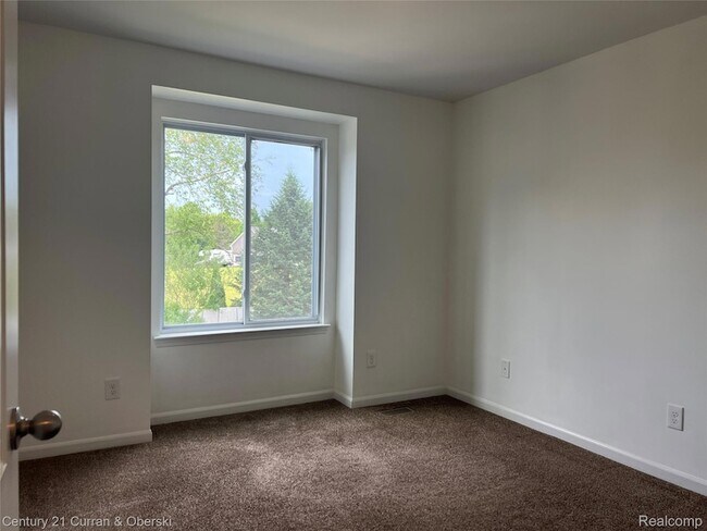 Building Photo - 3493 Silver Stone Dr