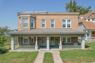 Building Photo - 312 Marshall St