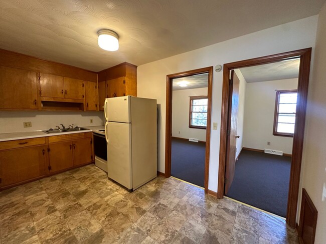 Building Photo - Two bedroom apartment close to Altavista! ...