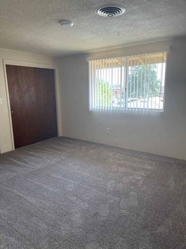 Building Photo - WEST6244