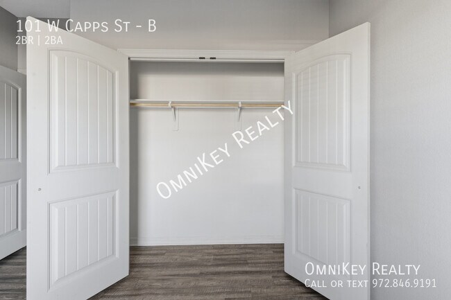 Building Photo - 101 Capps St