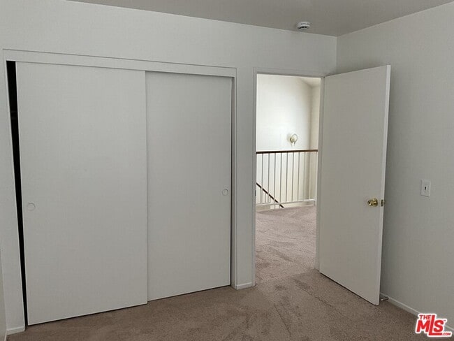 Building Photo - 544 N Orange Ave