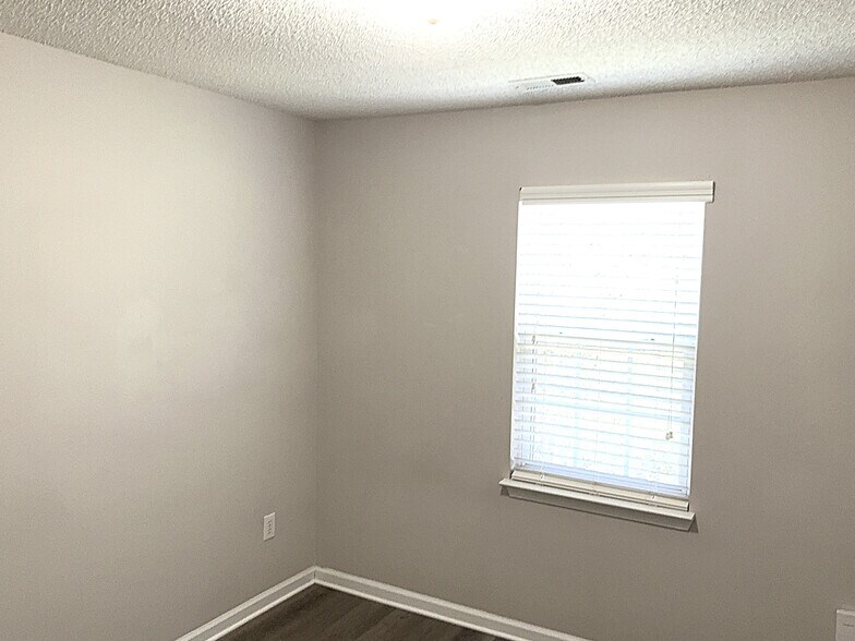 Building Photo - 1171 Lempster Dr NW