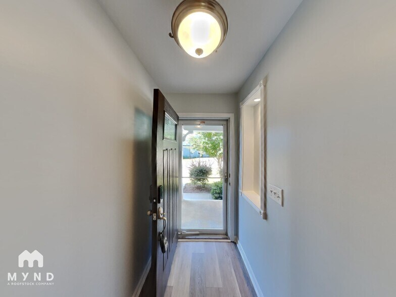 Building Photo - 182 Red Admiral Ct