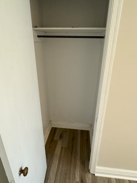 Building Photo - 96 N Halsey Rd