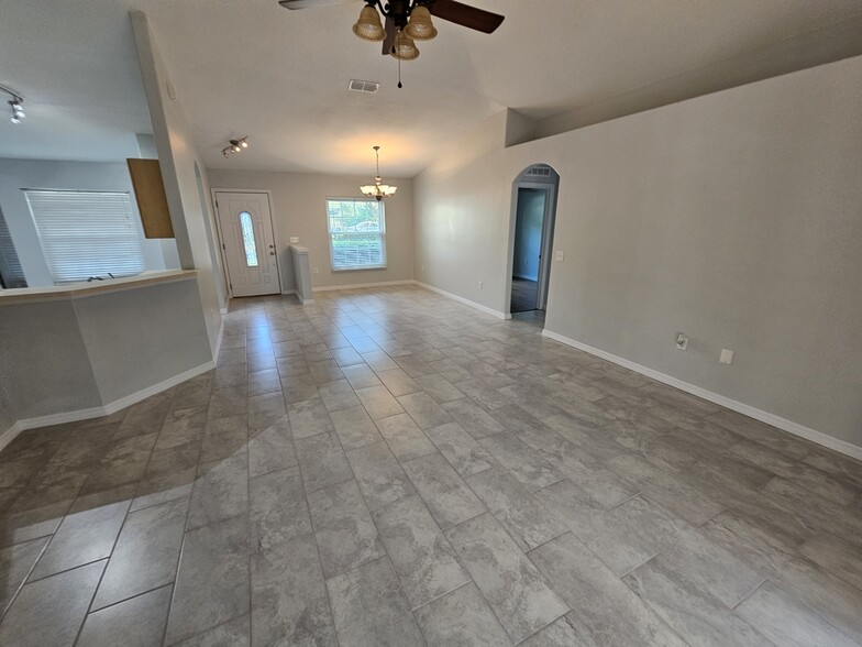 Living and Dining area - 1125 N Carpenter Ave