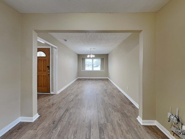 Building Photo - 801 Newport Blvd