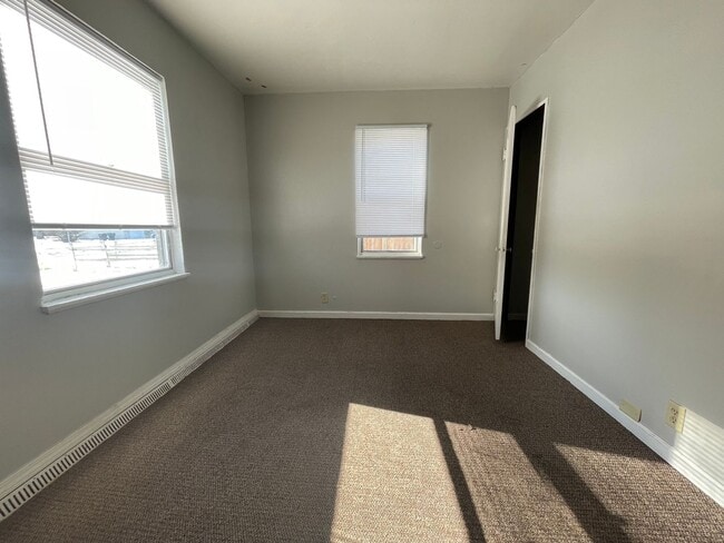 Building Photo - Built-In Storage