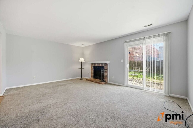 Building Photo - 2 PRIMARY BEDROOMS, LIVING ROOM AND DINING, PETS ALLOWED